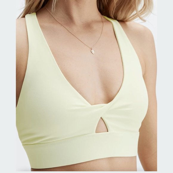 Fabletics - Oasis Twist Sports Bra in Luminous Yellow - Picture 2 of 13